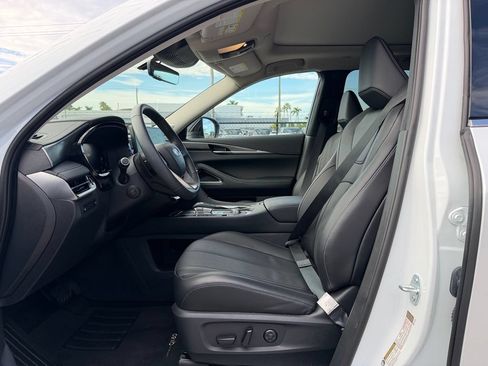 Used 2026 INFINITI QX60 Luxe w/ Cargo Package FWD image 10