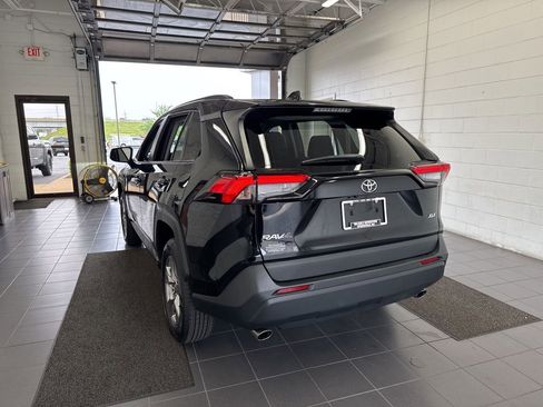 Used 2024 Toyota RAV4 XLE FWD image 6