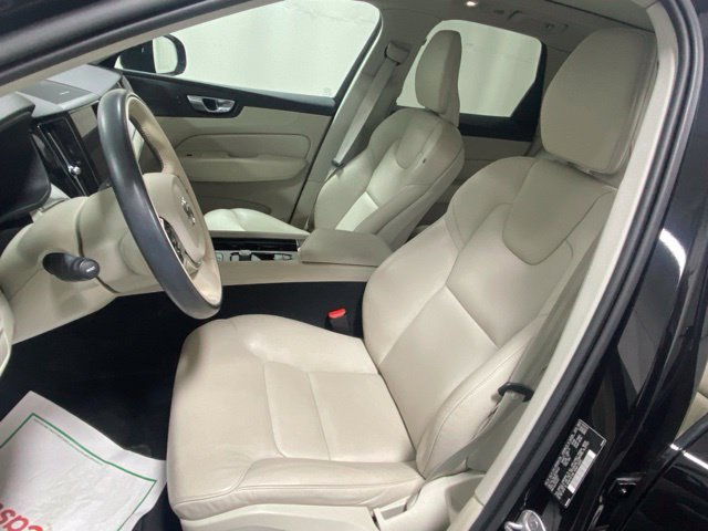 Used 2024 Volvo XC60 B5 Plus w/ Protection Package Premier AWD/4WD image 11