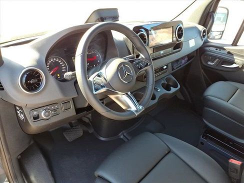 New 2025 Mercedes-Benz Sprinter 2500 image 15