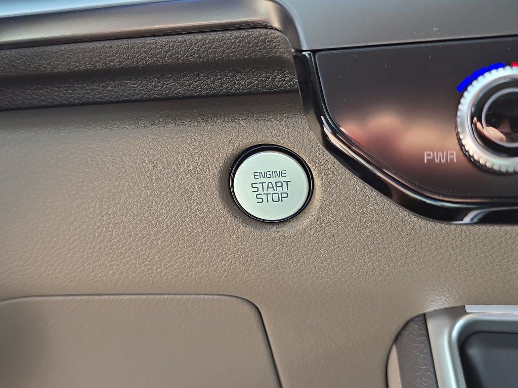 New 2026 Kia Carnival FWD image 27
