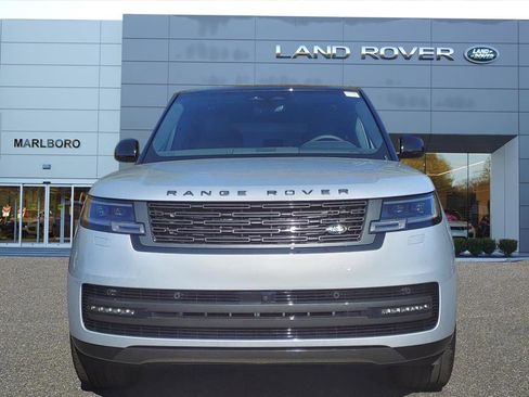 New 2025 Land Rover Range Rover SE image 8