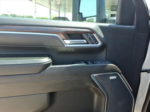 Used 2025 GMC Sierra 2500 SLT w/ SLT Premium Package AWD/4WD image 19