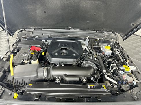 Used 2025 Jeep Wrangler Unlimited Sport AWD/4WD image 30