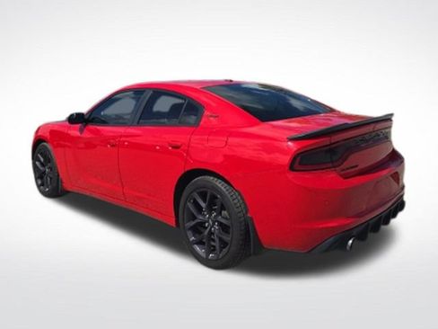 Used 2020 Dodge Charger SXT w/ Blacktop Package RWD image 4
