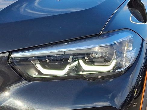 Certified 2022 BMW X5 xDrive40i w/ Climate Comfort Package image 9