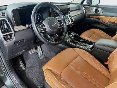 Certified 2023 Kia Sorento SX Prestige image 21