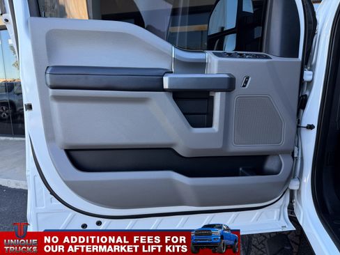 Used 2019 Ford F250 XLT w/ XLT Premium Package image 16