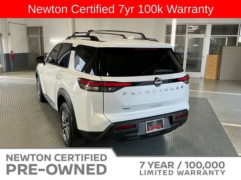 Used 2025 Nissan Pathfinder SV FWD image 25