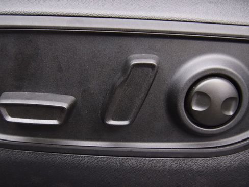 New 2026 Jeep Cherokee Limited AWD/4WD image 36