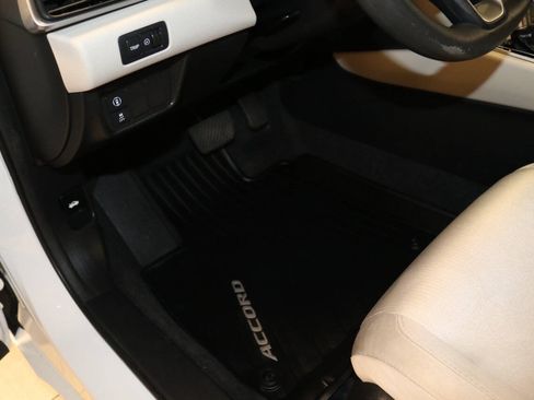 Used 2022 Honda Accord LX image 55