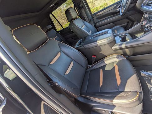 Used 2023 GMC Yukon AT4 AWD/4WD image 31