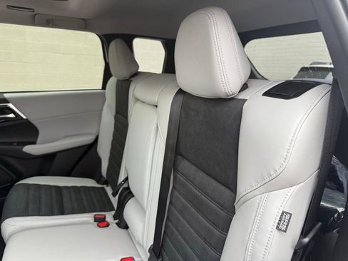 New 2026 Mitsubishi Outlander SE FWD image 25