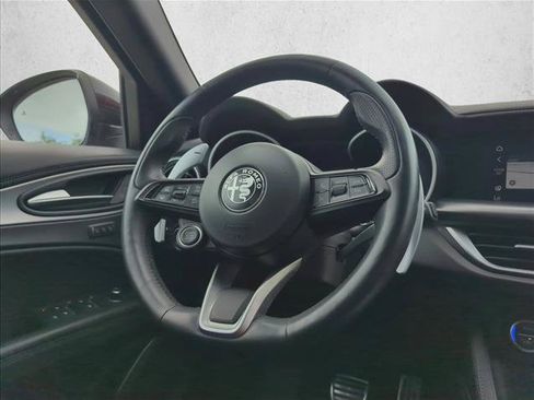 Used 2023 Alfa Romeo Stelvio Veloce AWD/4WD image 29