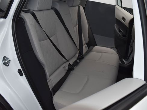 Used 2025 Toyota Corolla Cross L FWD image 26