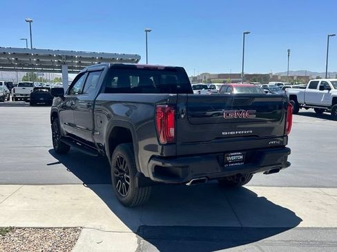 Used 2022 GMC Sierra 1500 AT4 w/ AT4 Premium Package AWD/4WD image 4