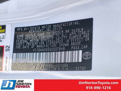 Used 2025 Toyota Camry SE image 33