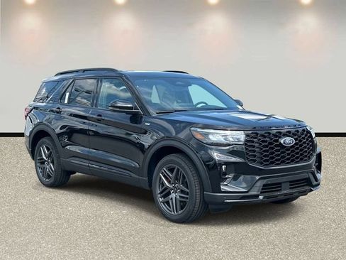 New 2026 Ford Explorer ST-Line w/ ST-Line Street Pack AWD/4WD image 3