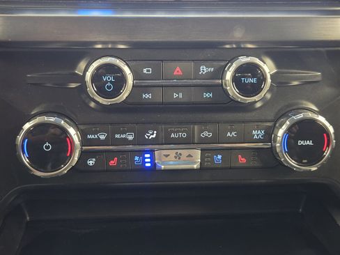 Used 2025 Ford F250 Lariat w/ Lariat Ultimate Package AWD/4WD image 19