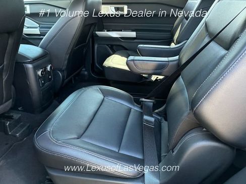 Used 2024 Ford Explorer Limited w/ Limited Technology Package AWD/4WD image 5