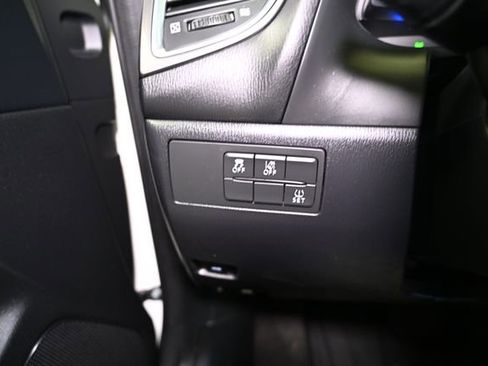 Used 2018 MAZDA MAZDA3 Grand Touring w/ Premium Equipment Package image 37