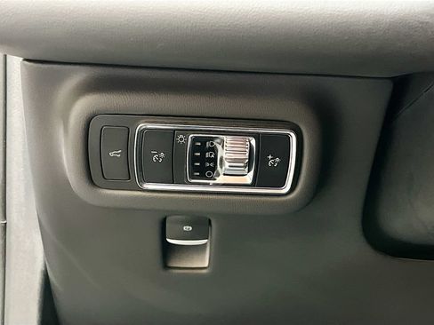 Used 2024 Lincoln Nautilus Premier w/ Equipment Group 102A AWD/4WD image 10