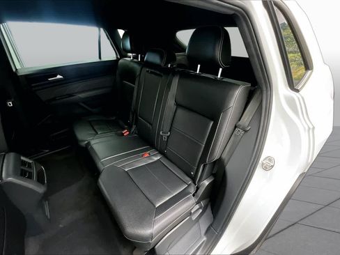 Used 2023 Volkswagen Atlas Cross Sport SE w/ Black Wheel Package FWD image 20