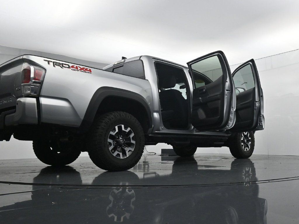 Used 2023 Toyota Tacoma TRD Off-Road w/ Technology Package AWD/4WD image 43