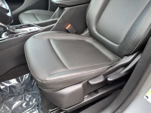 Certified 2024 Buick Encore GX Sport Touring FWD image 18