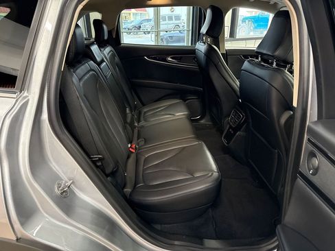 Used 2022 Lincoln Nautilus Reserve w/ Luxury Package image 39