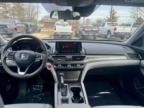 Used 2019 Honda Accord LX image 6