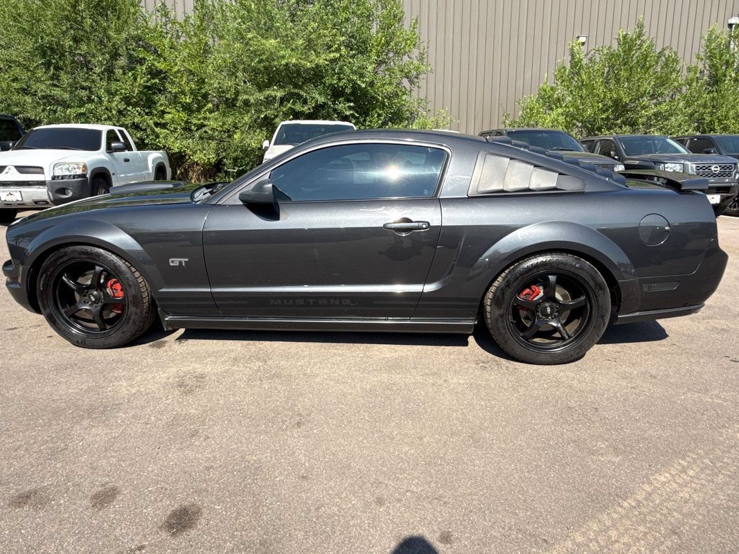 Used 2007 Ford Mustang GT Premium RWD image 4