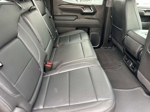 Used 2025 GMC Sierra 1500 SLT image 25