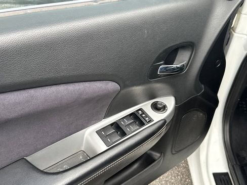 Used 2012 Chrysler 200 S image 16