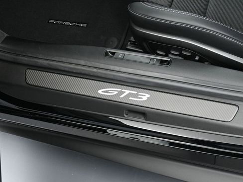 New 2026 Porsche 911 GT3 image 17
