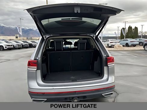 Used 2024 Volkswagen Atlas SE image 15