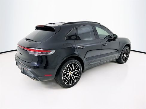 Used 2023 Porsche Macan Turbo image 8