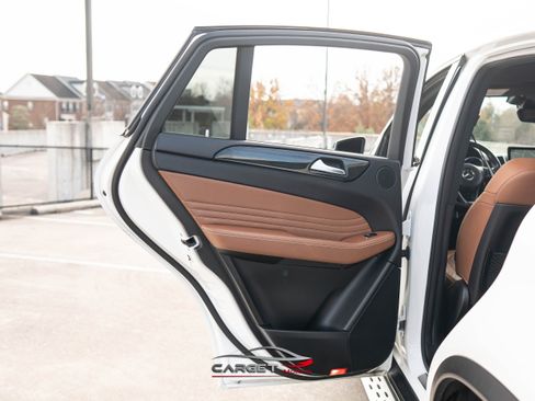 Used 2019 Mercedes-Benz GLE 43 AMG 4MATIC w/ Premium 3 Package image 47