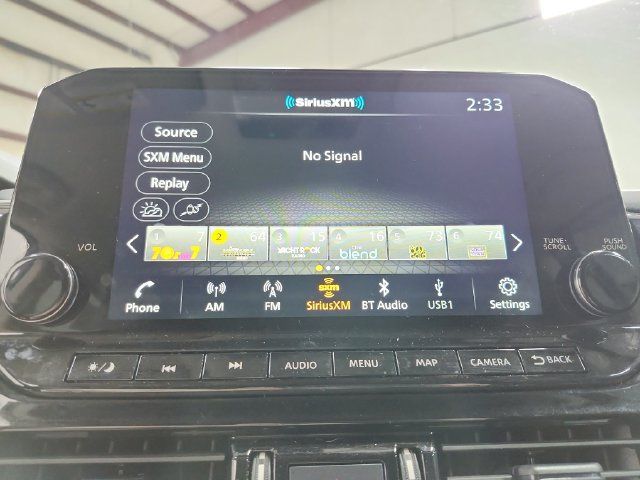 Used 2025 Nissan Pathfinder SL FWD image 15