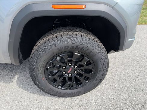 New 2026 GMC Canyon Elevation RWD image 31