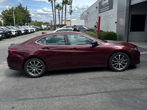 Used 2015 Acura TLX V6 w/ Technology Package FWD image 21