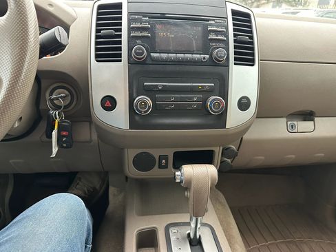 Used 2014 Nissan Frontier SV RWD image 14