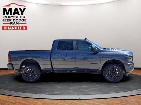 New 2026 RAM 2500 Laramie AWD/4WD image 16