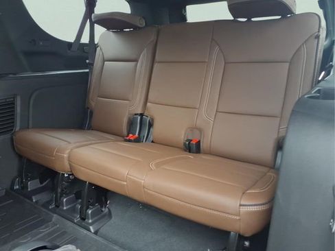 New 2026 Chevrolet Suburban High Country AWD/4WD image 21