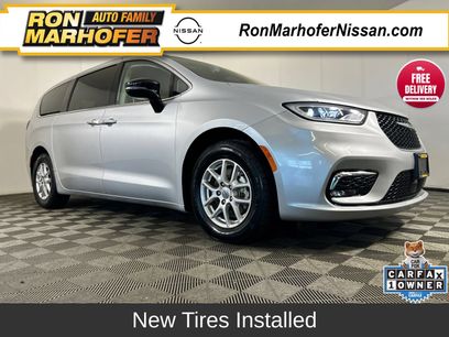 Used 2024 Chrysler Pacifica Touring-L