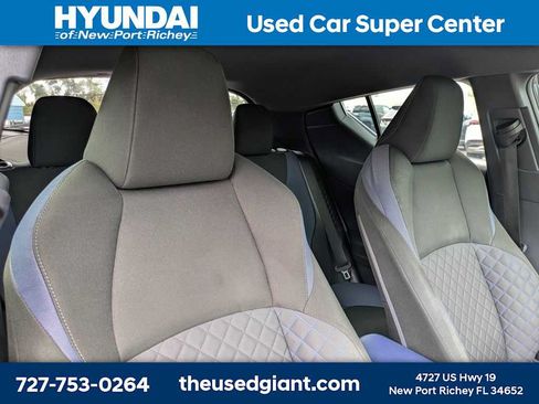 Used 2020 Toyota C-HR XLE FWD image 6