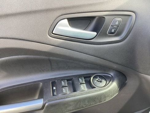 Used 2019 Ford Escape SE FWD image 25