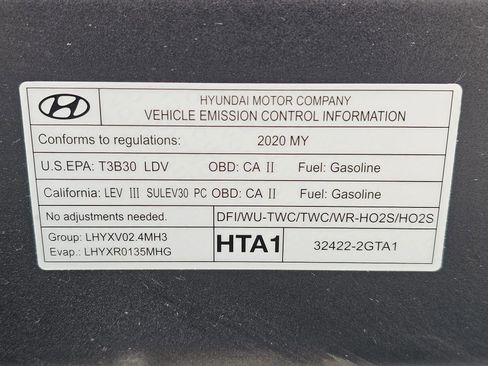 Used 2020 Hyundai Santa Fe SE w/ Cargo Package image 35