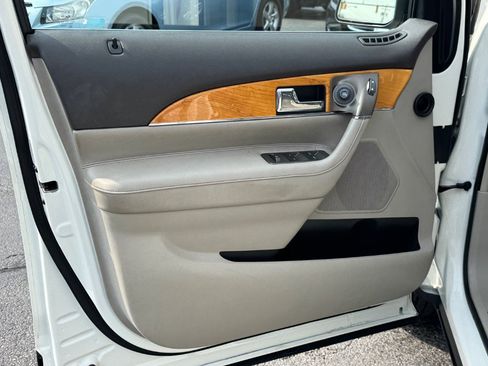 Used 2012 Lincoln MKX AWD image 13