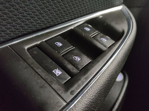 Used 2018 Chevrolet Cruze LT w/ Convenience Package FWD image 27